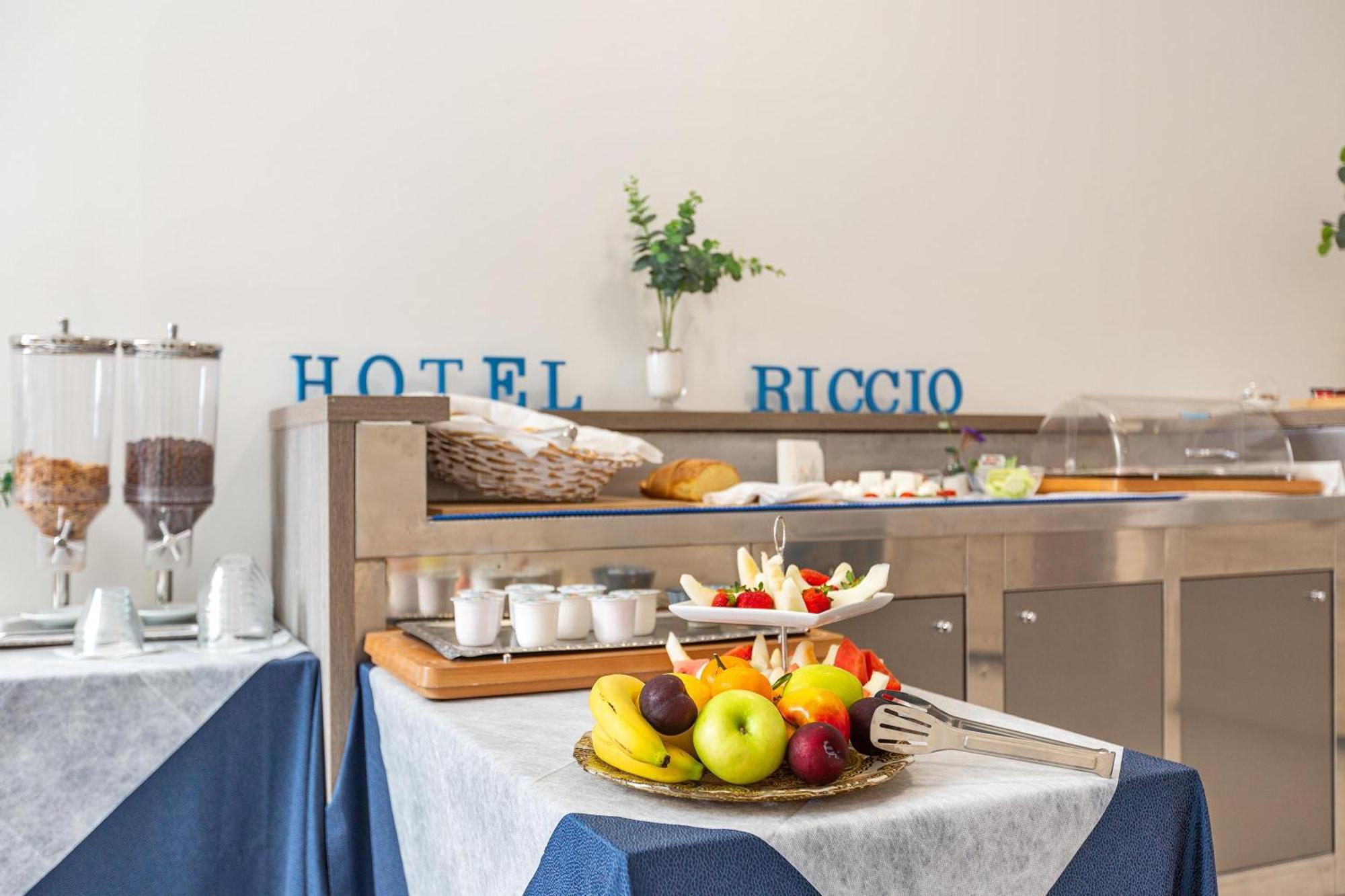Hotel Il Riccio Porto Cesareo Kültér fotó