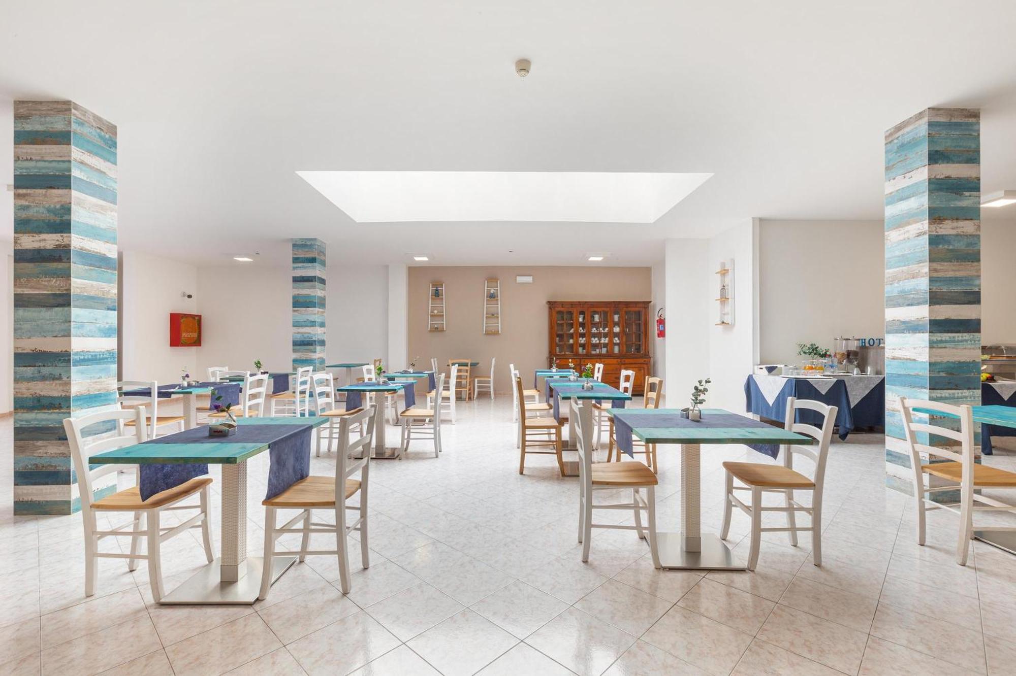 Hotel Il Riccio Porto Cesareo Kültér fotó