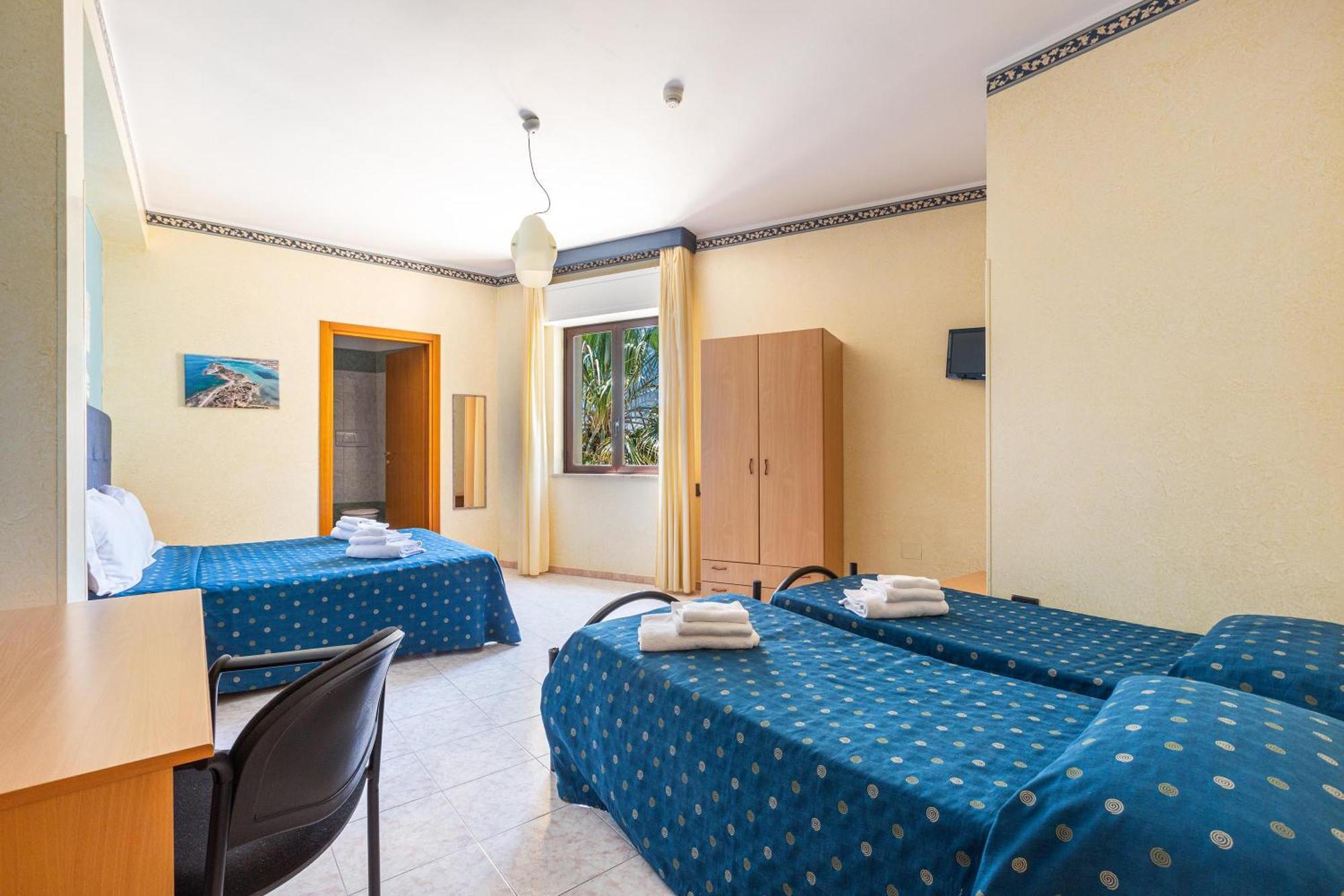 Hotel Il Riccio Porto Cesareo Kültér fotó