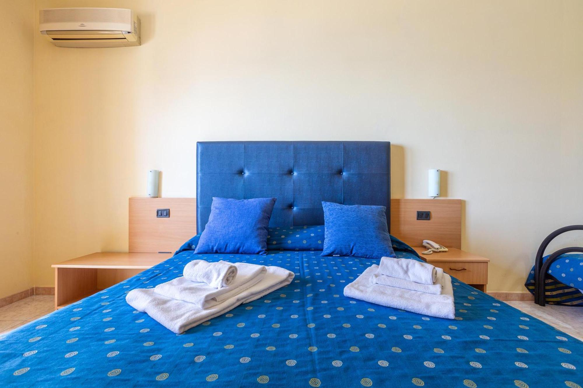 Hotel Il Riccio Porto Cesareo Kültér fotó