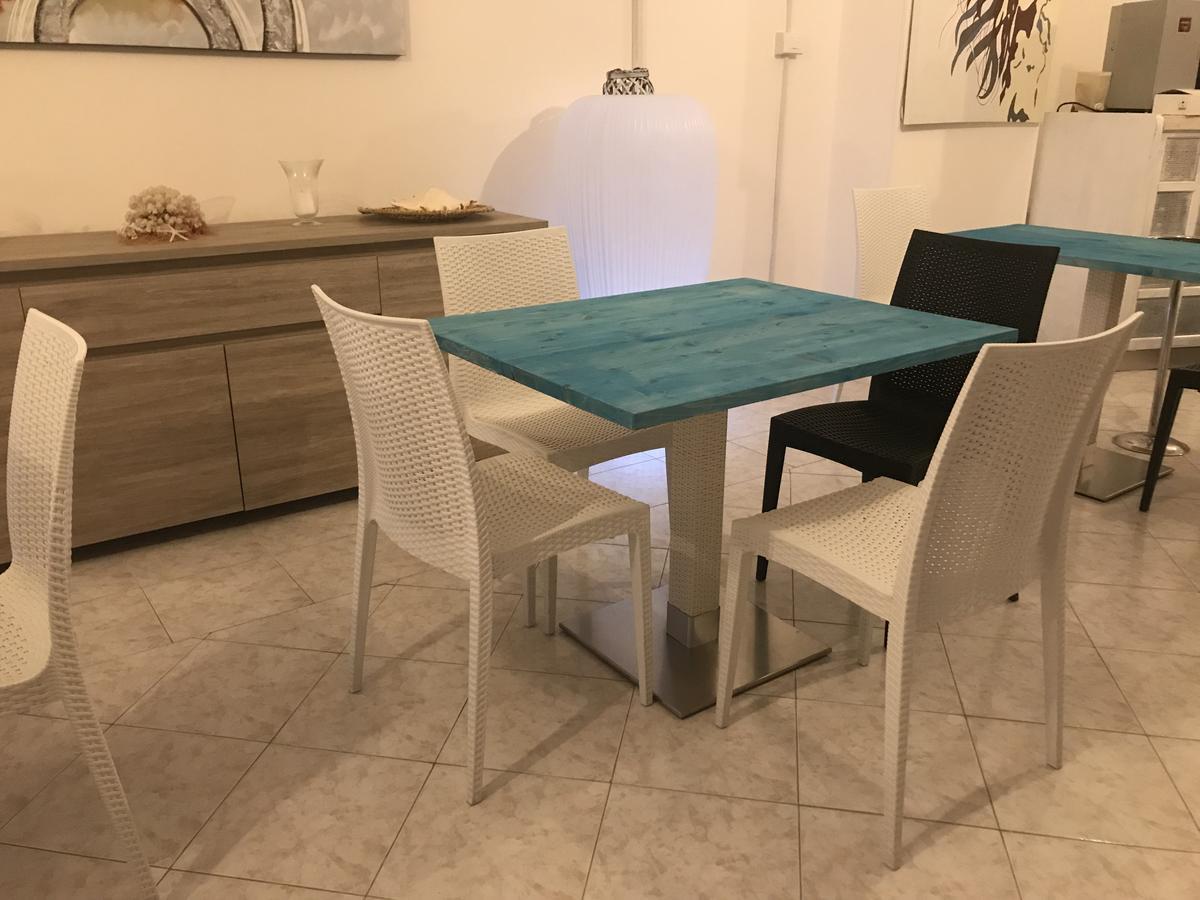 Hotel Il Riccio Porto Cesareo Kültér fotó