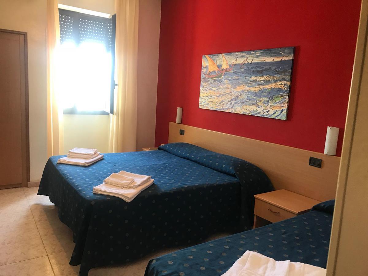 Hotel Il Riccio Porto Cesareo Kültér fotó