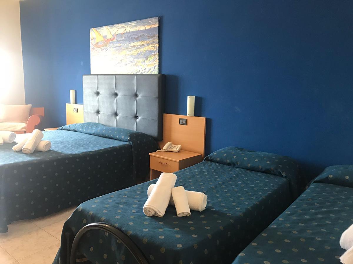 Hotel Il Riccio Porto Cesareo Kültér fotó